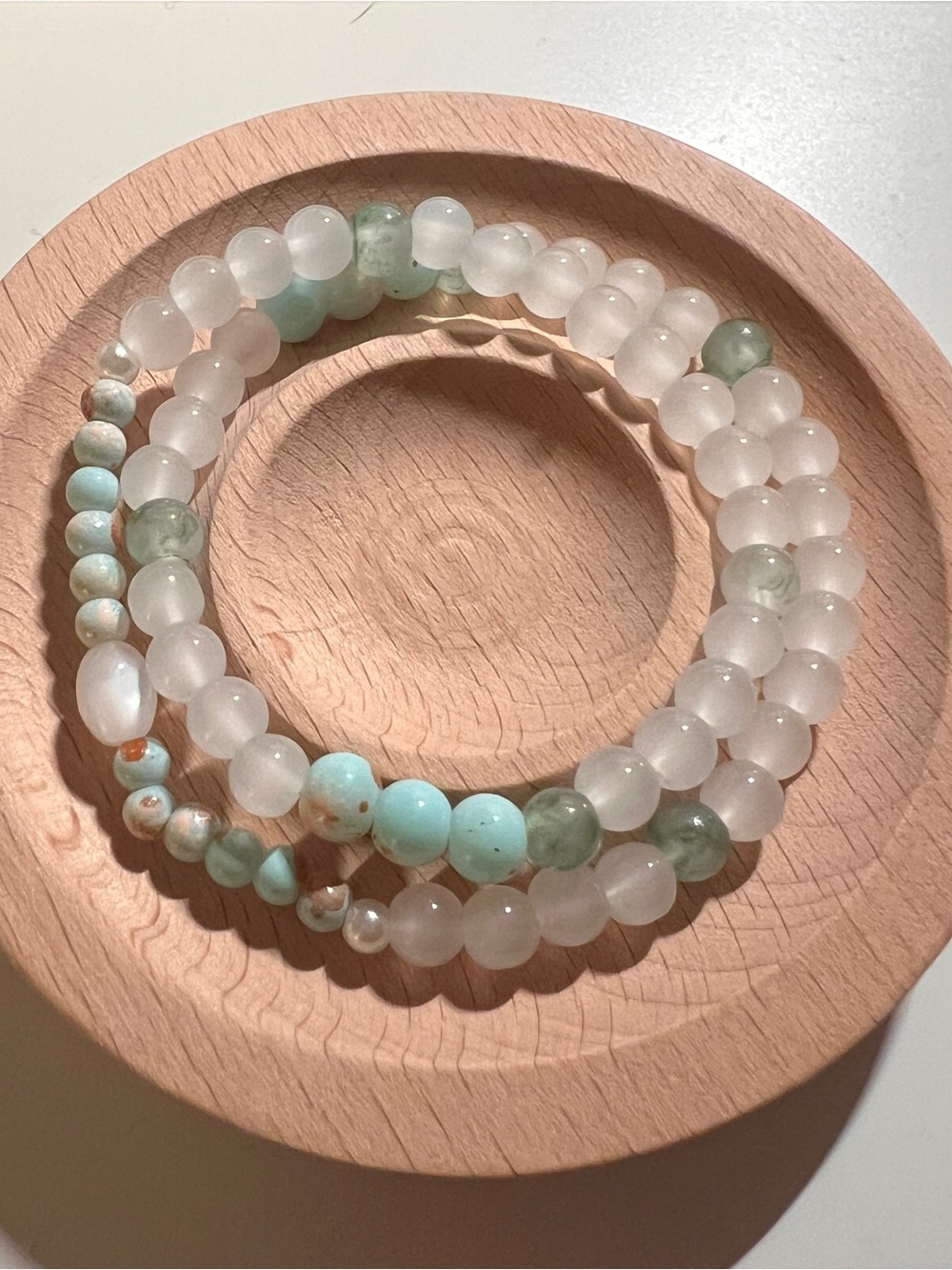Beaded Stretch Bracelet - White & Aqua Gemstone